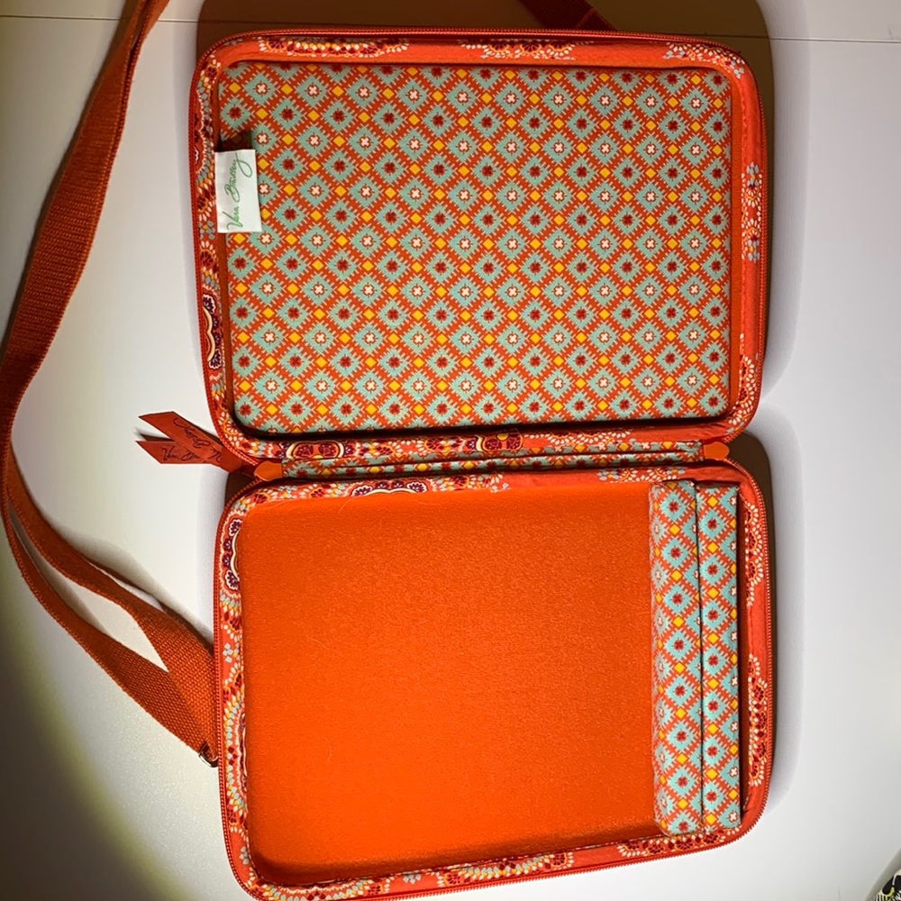 Vera Bradley hard shell tablet bag - Paprika